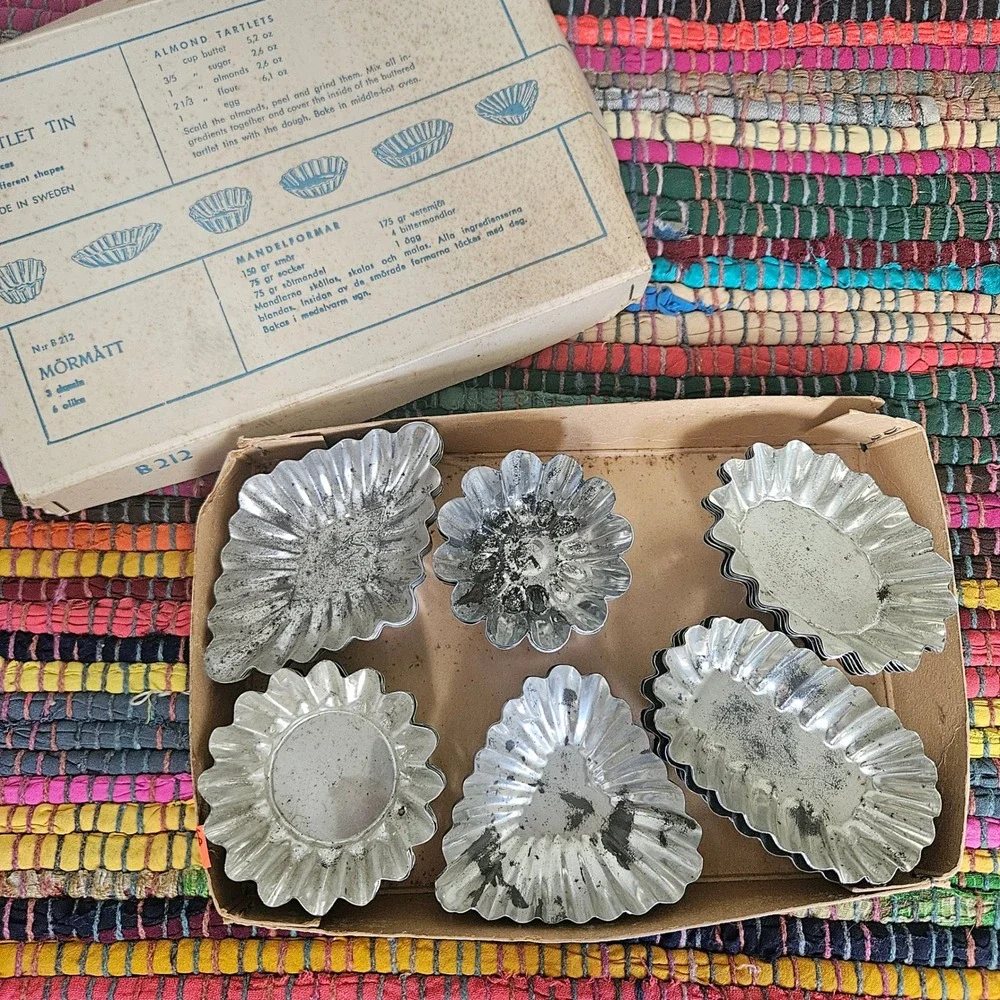 Vintage Tartlet Tins 36pc‎ Box Set Made In Sweden